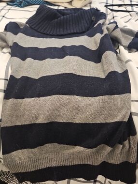 Banana Republic Navy and Gray Ribbed Cowl Sweater